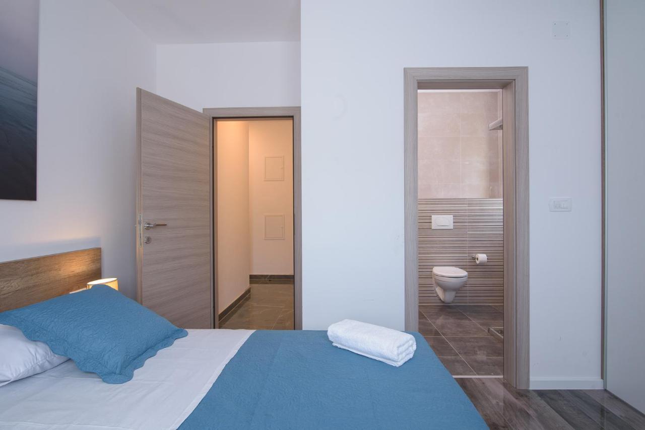 Villa Barbara & Zoran With Heated Swimming Pool Seget Vranjica Luaran gambar