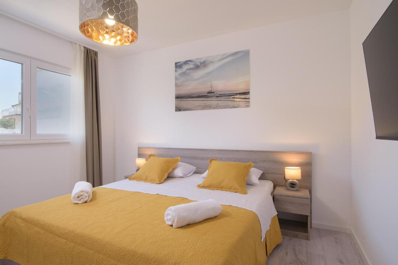 Villa Barbara & Zoran With Heated Swimming Pool Seget Vranjica Luaran gambar