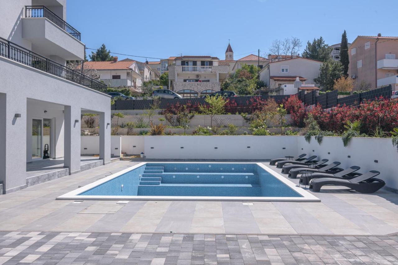 Villa Barbara & Zoran With Heated Swimming Pool Seget Vranjica Luaran gambar
