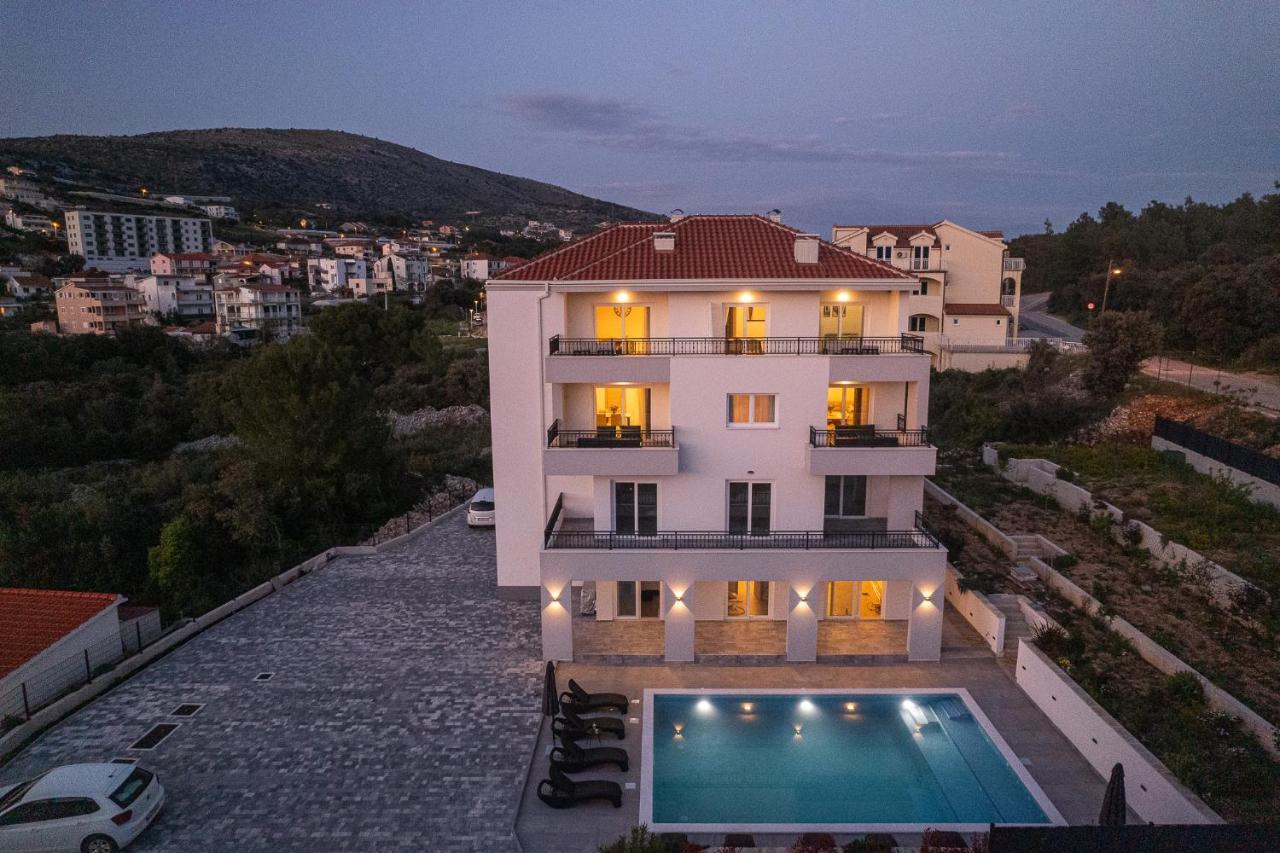 Villa Barbara & Zoran With Heated Swimming Pool Seget Vranjica Luaran gambar