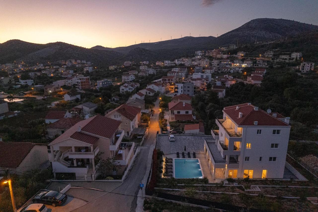 Villa Barbara & Zoran With Heated Swimming Pool Seget Vranjica Luaran gambar