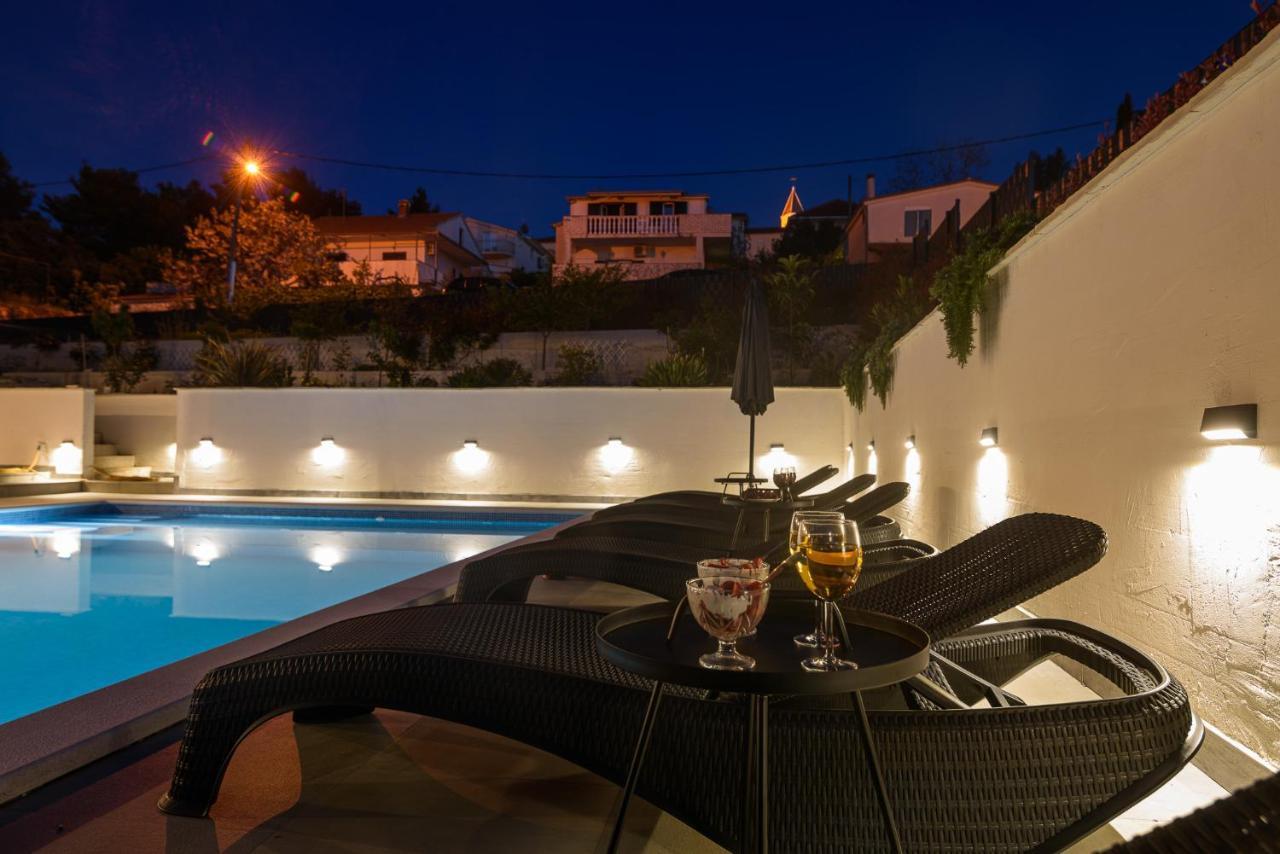Villa Barbara & Zoran With Heated Swimming Pool Seget Vranjica Luaran gambar