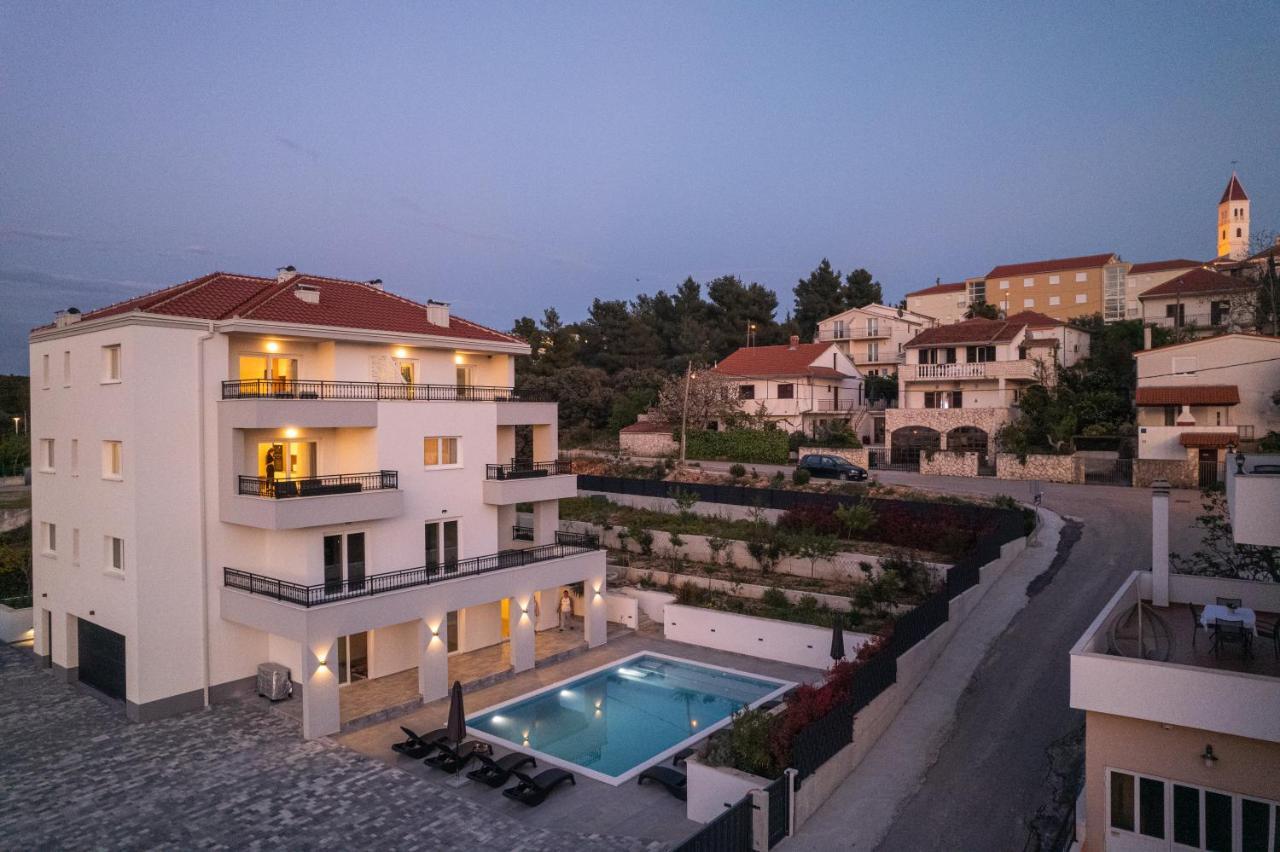 Villa Barbara & Zoran With Heated Swimming Pool Seget Vranjica Luaran gambar
