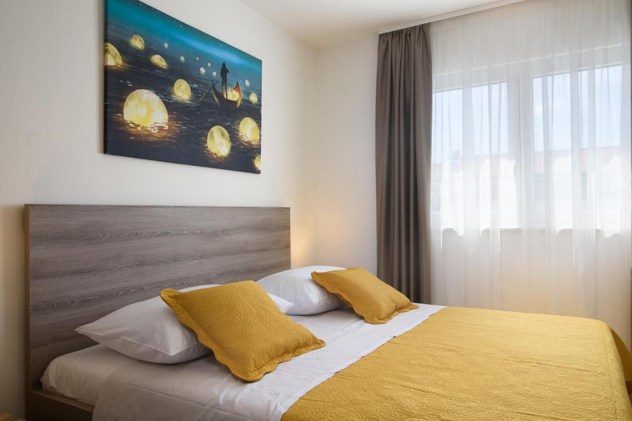 Villa Barbara & Zoran With Heated Swimming Pool Seget Vranjica Luaran gambar