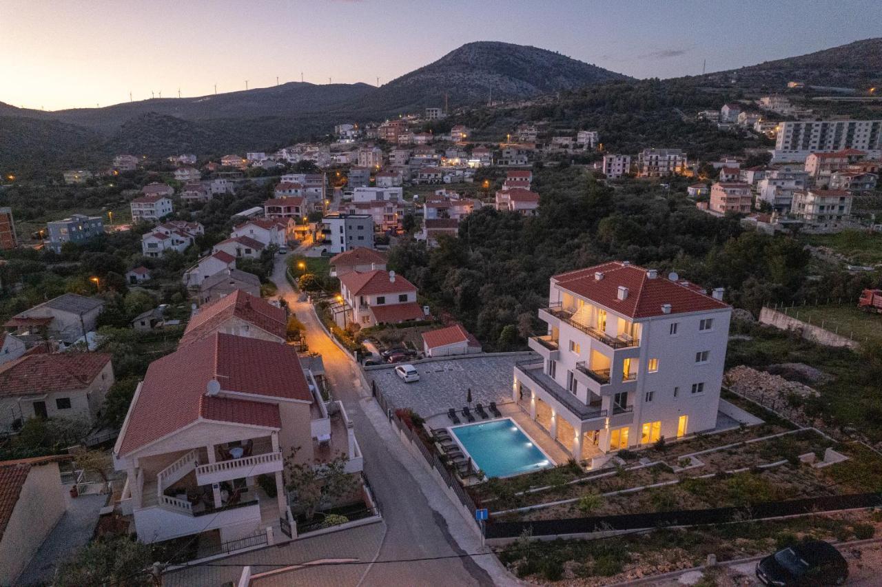 Villa Barbara & Zoran With Heated Swimming Pool Seget Vranjica Luaran gambar