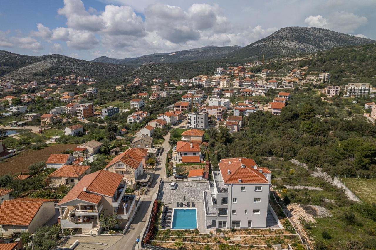 Villa Barbara & Zoran With Heated Swimming Pool Seget Vranjica Luaran gambar