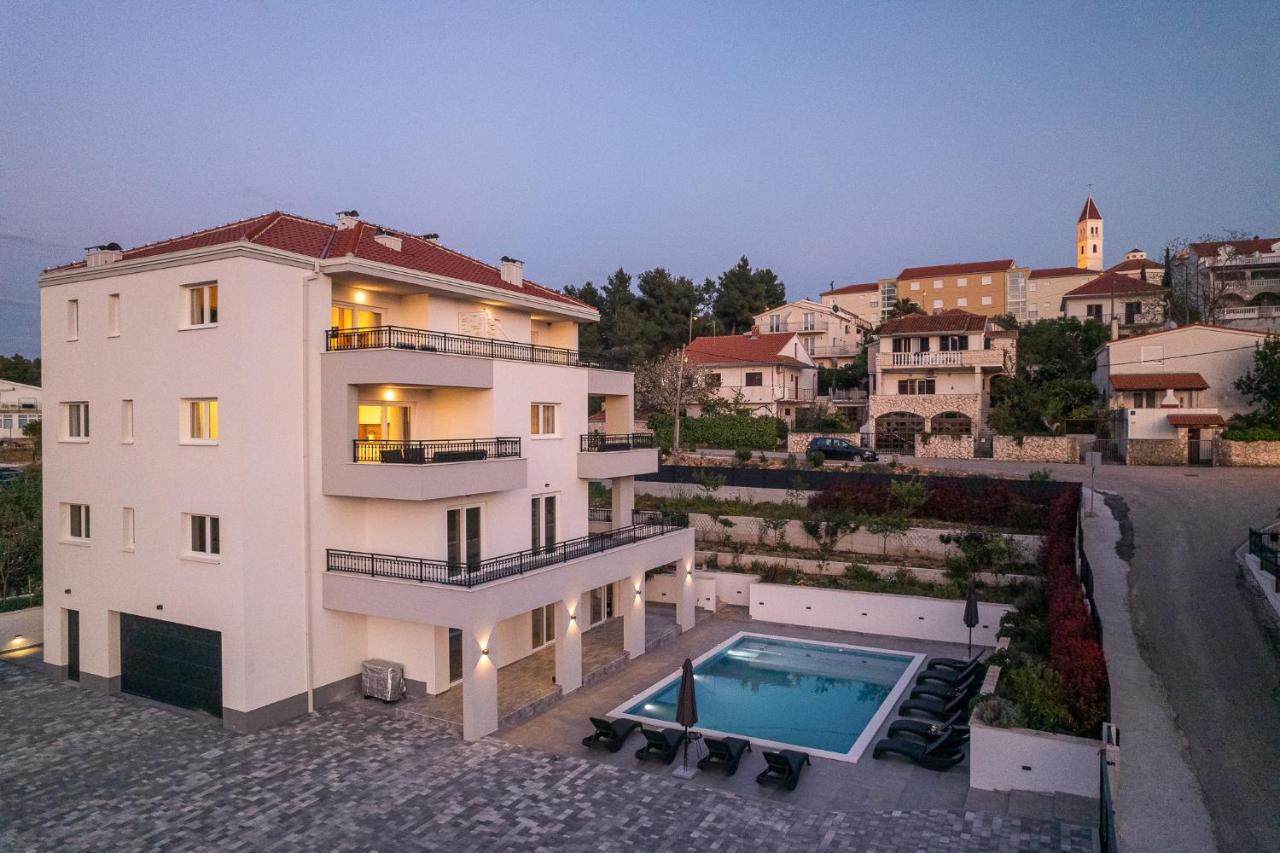 Villa Barbara & Zoran With Heated Swimming Pool Seget Vranjica Luaran gambar