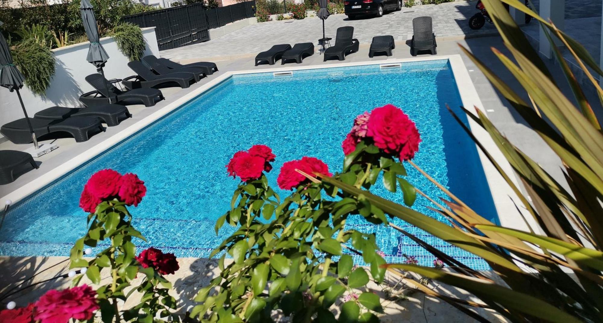 Villa Barbara & Zoran With Heated Swimming Pool Seget Vranjica Luaran gambar