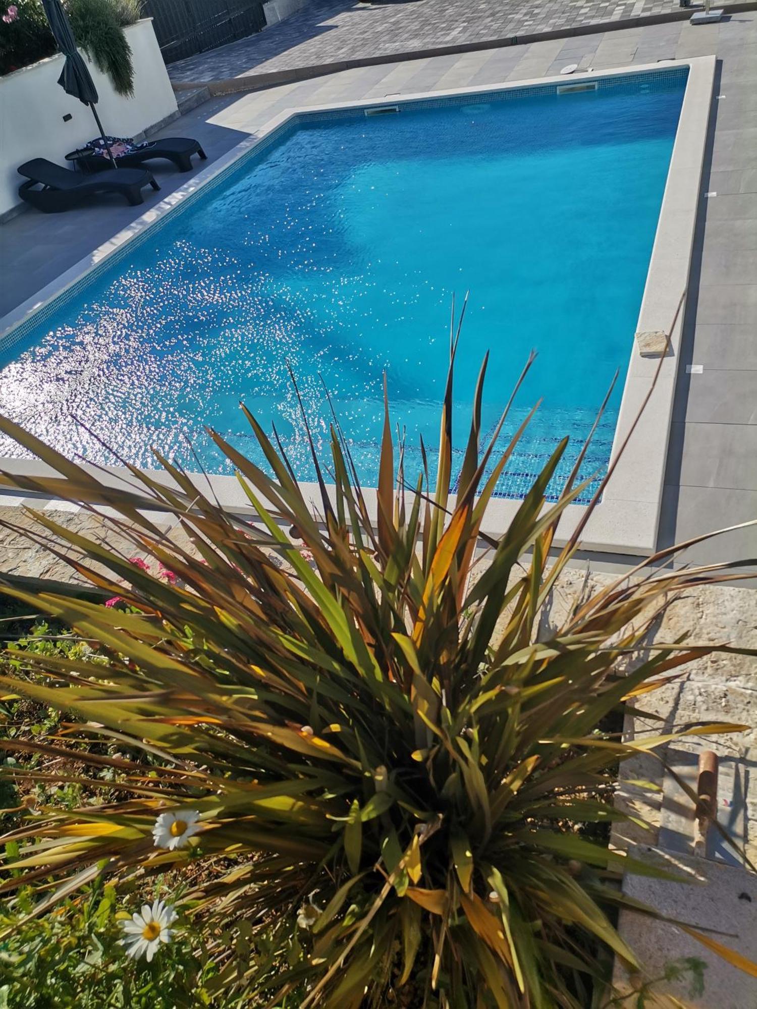Villa Barbara & Zoran With Heated Swimming Pool Seget Vranjica Luaran gambar