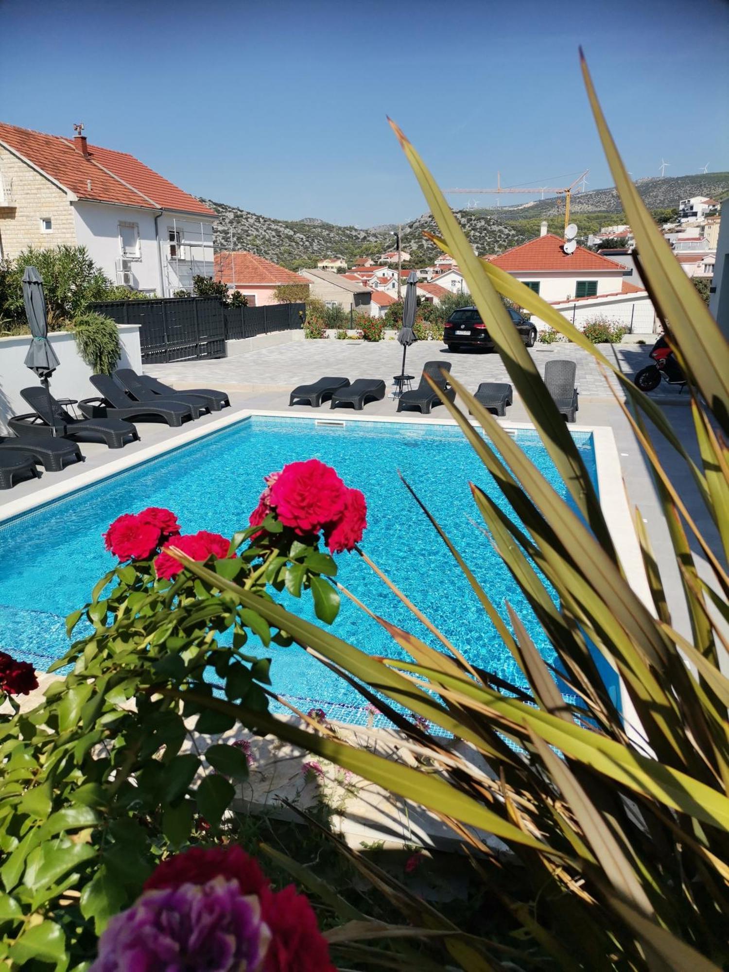 Villa Barbara & Zoran With Heated Swimming Pool Seget Vranjica Luaran gambar